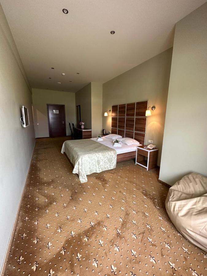 Riga Unimars Hotel Buitenkant foto