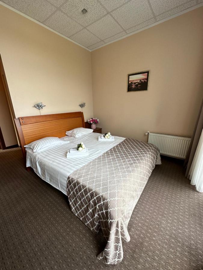 Riga Unimars Hotel Buitenkant foto